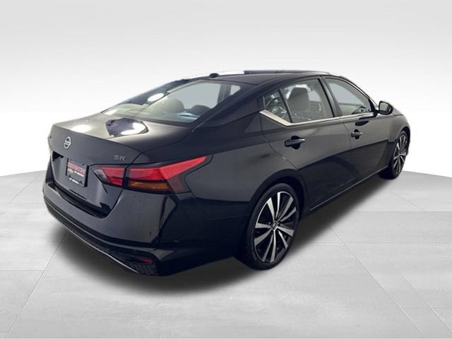 2022 Nissan Altima SR FWD