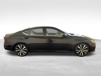 2022 Nissan Altima SR FWD