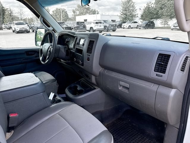 2014 Nissan NV SV