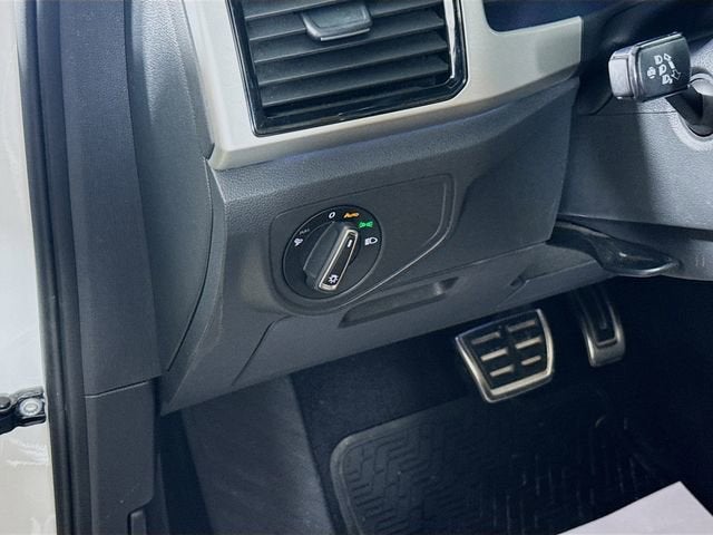 2021 Volkswagen Atlas Cross Sport 3.6L V6 SEL Premium R-Line