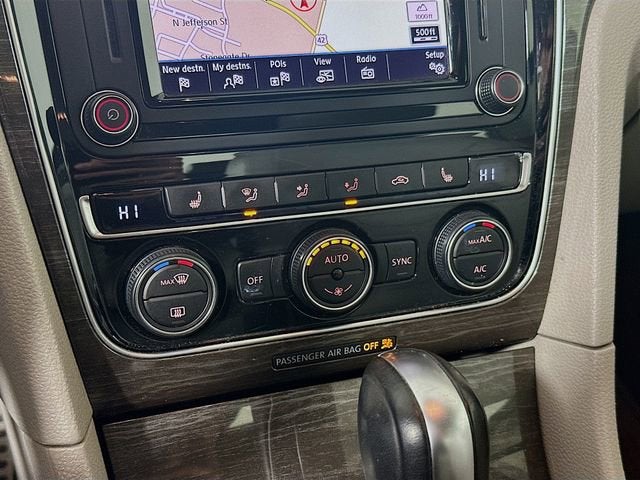 2017 Volkswagen Passat 1.8T SEL Premium