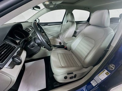 2017 Volkswagen Passat 1.8T SEL Premium