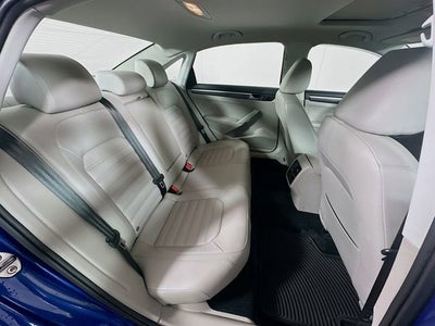 2017 Volkswagen Passat 1.8T SEL Premium