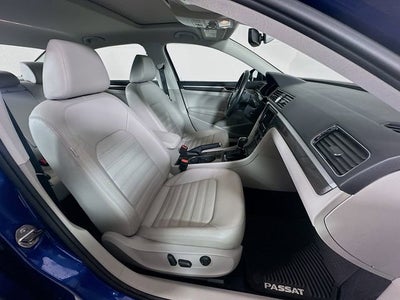 2017 Volkswagen Passat 1.8T SEL Premium