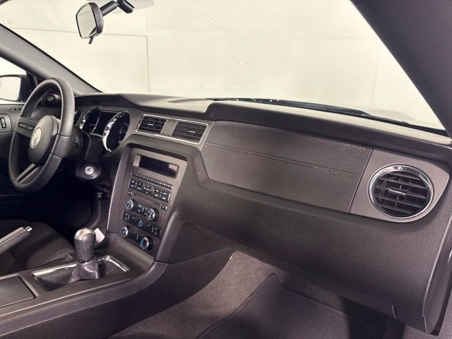 2012 Ford Mustang V6