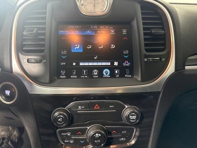 2016 Chrysler 300 Limited