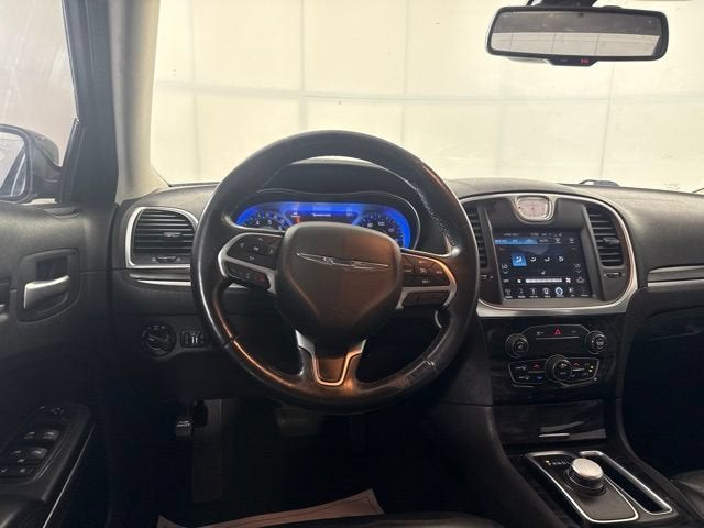 2016 Chrysler 300 Limited
