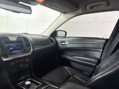 2016 Chrysler 300 Limited