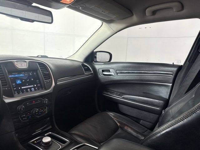 2016 Chrysler 300 Limited