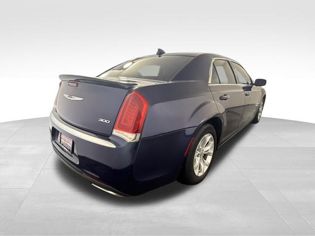 2016 Chrysler 300 Limited