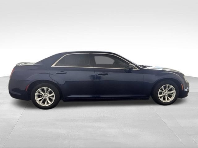 2016 Chrysler 300 Limited