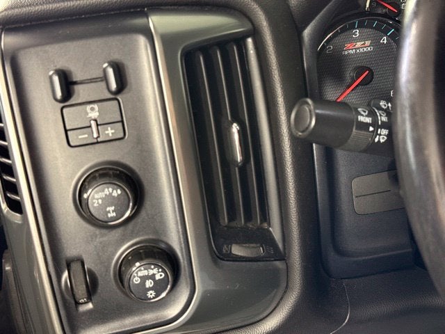 2019 Chevrolet Silverado LD LT