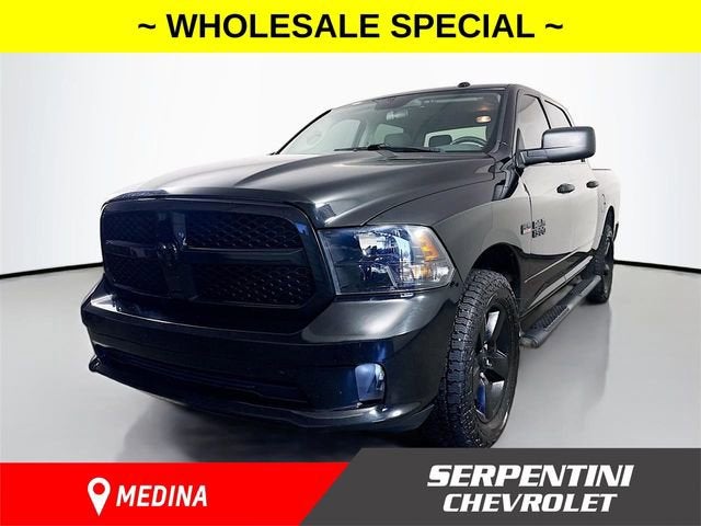 2018 RAM 1500 Express 4x4 Crew Cab 5'7's photo