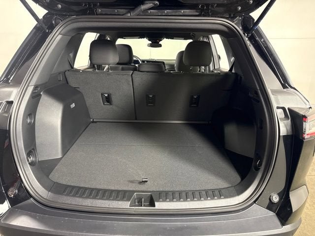 2027 Chevrolet Equinox LT - Photo 31