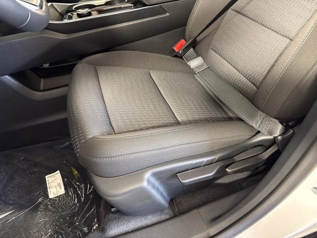 2027 Chevrolet Equinox LT - Photo 10