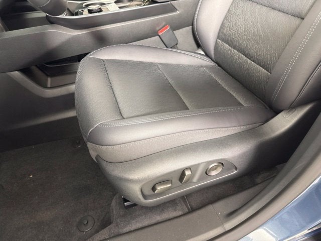 2027 Chevrolet Equinox LT - Photo 10