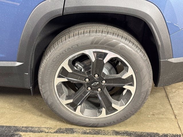 2027 Chevrolet Equinox LT - Photo 6