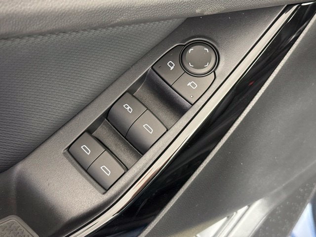 2027 Chevrolet Equinox LT - Photo 8