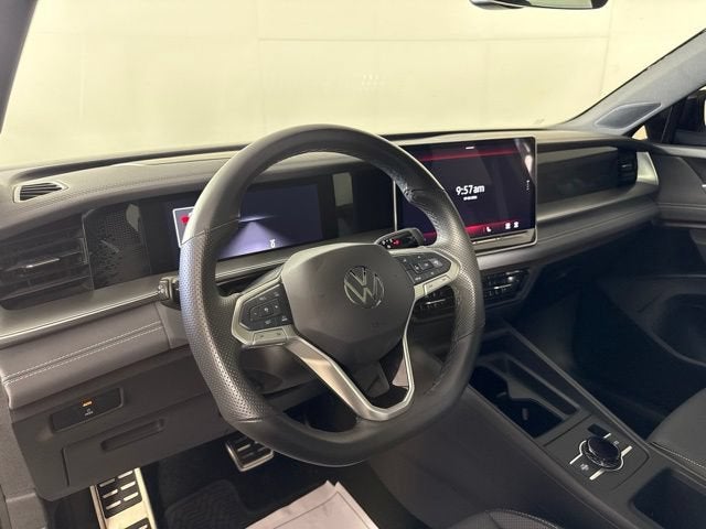 2025 Volkswagen Tiguan 2.0T SE R-Line Black