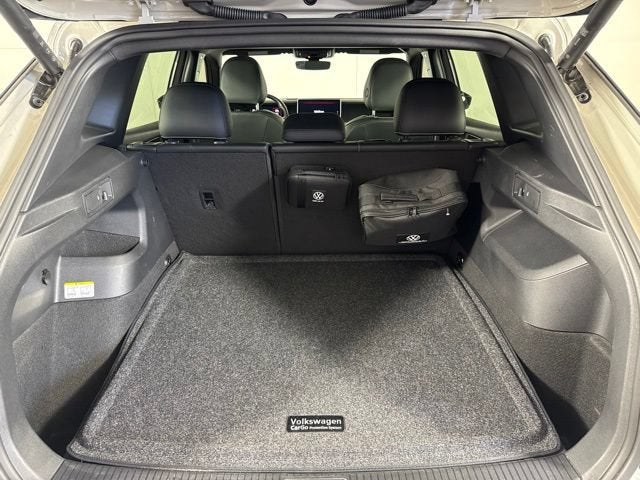 2025 Volkswagen Tiguan 2.0T SE R-Line Black