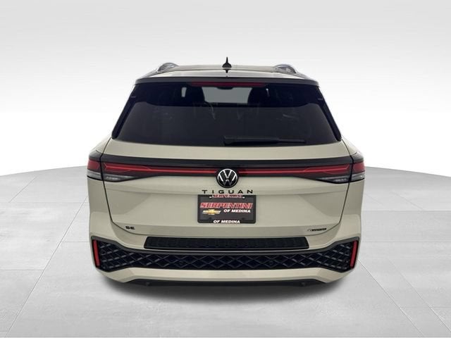 2025 Volkswagen Tiguan 2.0T SE R-Line Black