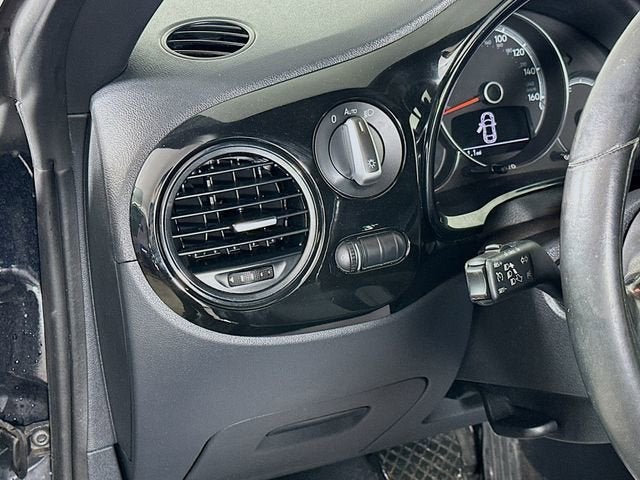 2017 Volkswagen Beetle 1.8T Fleet