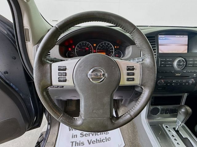 2011 Nissan Pathfinder Silver