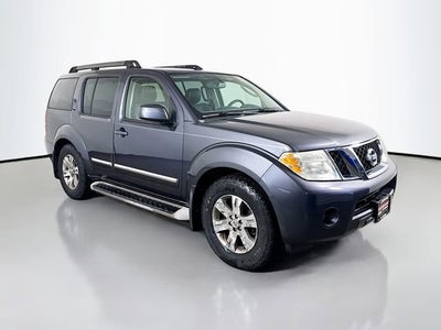 2011 Nissan Pathfinder Silver