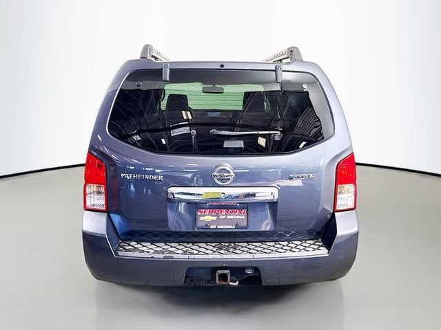 2011 Nissan Pathfinder Silver