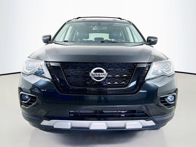 2020 Nissan Pathfinder SV