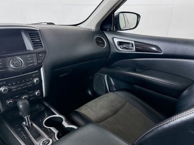 2020 Nissan Pathfinder SV