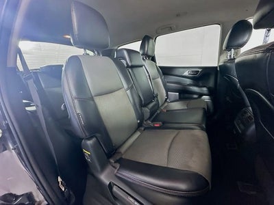 2020 Nissan Pathfinder SV