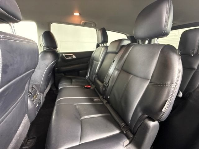 2019 Nissan Pathfinder SL