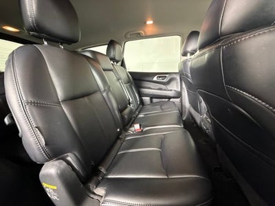 2019 Nissan Pathfinder SL