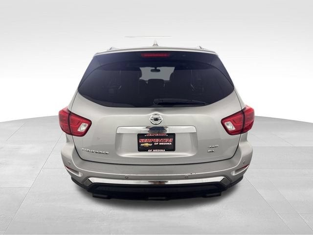 2019 Nissan Pathfinder SL