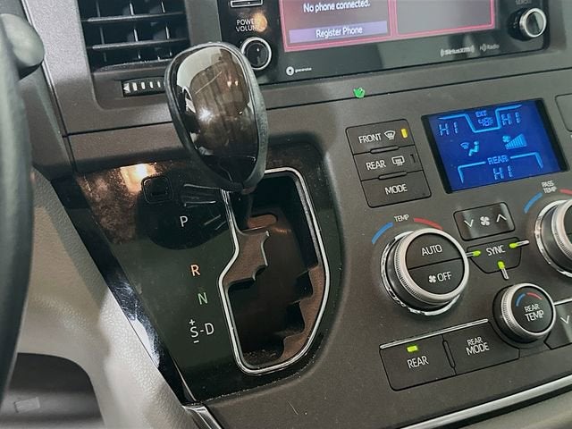 2019 Toyota Sienna XLE Auto Access Seat