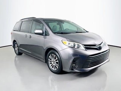 2019 Toyota Sienna XLE Auto Access Seat