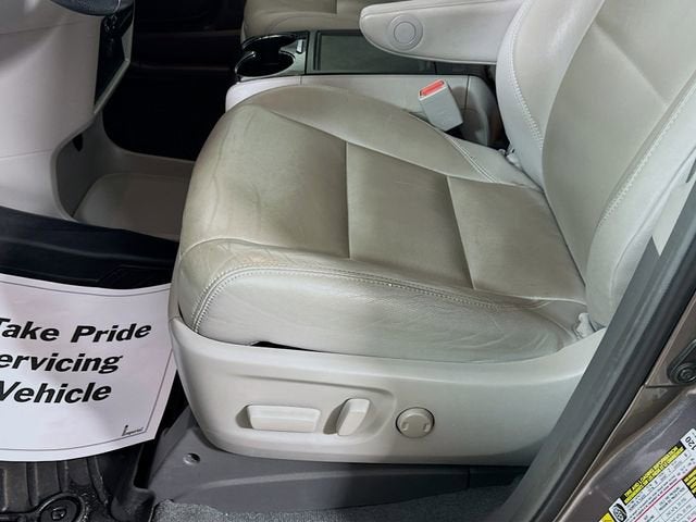 2019 Toyota Sienna XLE Auto Access Seat