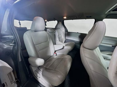 2019 Toyota Sienna XLE Auto Access Seat