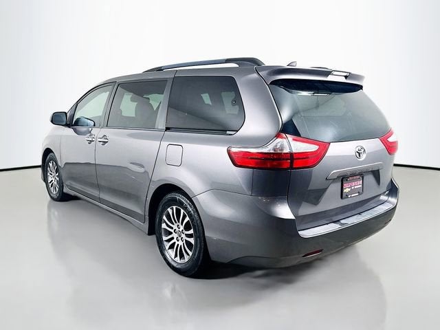 2019 Toyota Sienna XLE Auto Access Seat