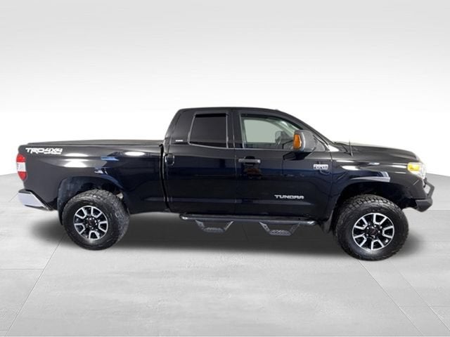 2017 Toyota Tundra SR5 5.7L V8