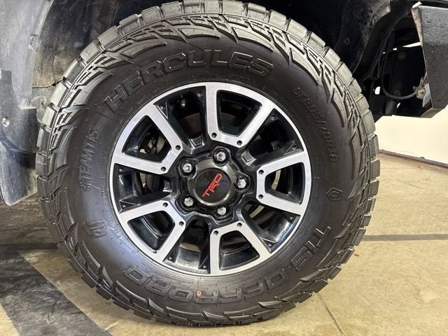 2017 Toyota Tundra SR5 5.7L V8