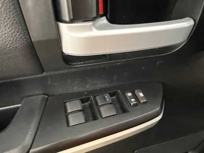2017 Toyota Tundra SR5 5.7L V8