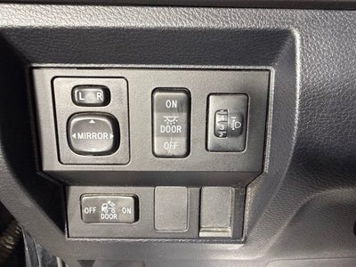2017 Toyota Tundra SR5 5.7L V8