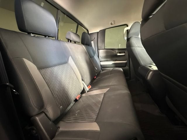 2017 Toyota Tundra SR5 5.7L V8