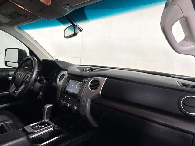 2017 Toyota Tundra SR5 5.7L V8