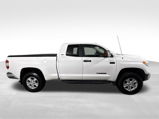 2017 Toyota Tundra SR5 5.7L V8