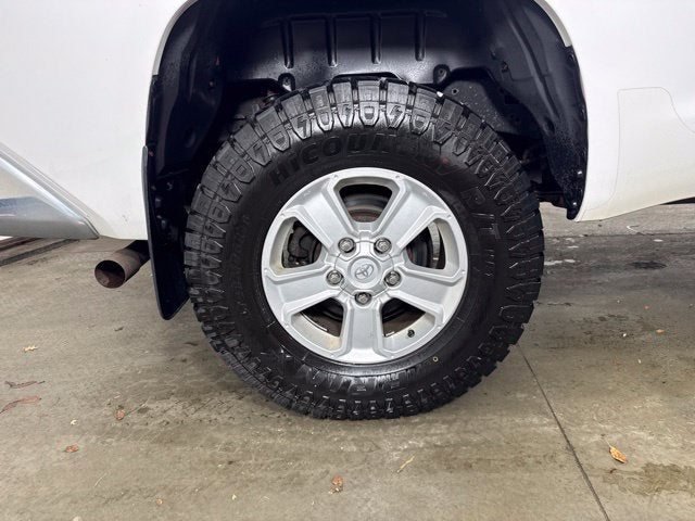 2017 Toyota Tundra SR5 5.7L V8