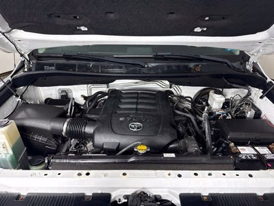 2017 Toyota Tundra SR5 5.7L V8