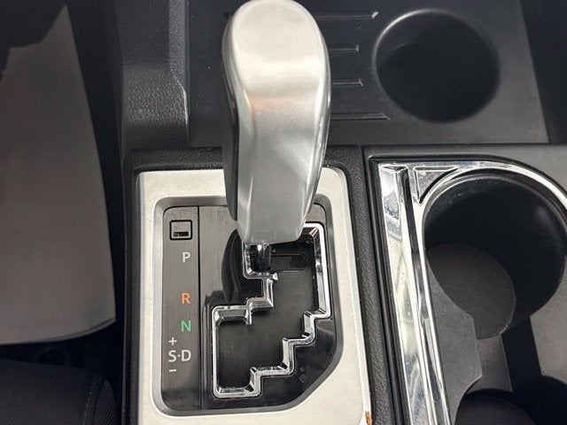 2017 Toyota Tundra SR5 5.7L V8